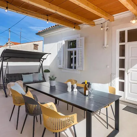 Lovely In With Wifi Holiday home *