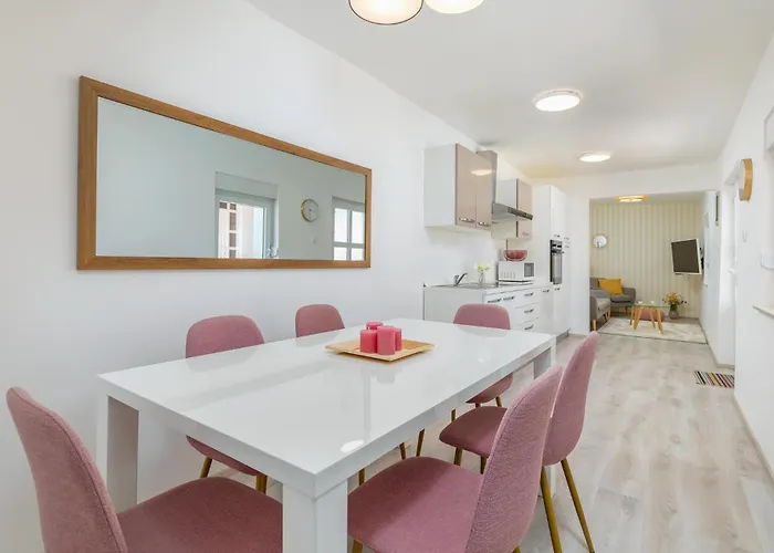 3 Bedroom Amazing In 펜션 풀라